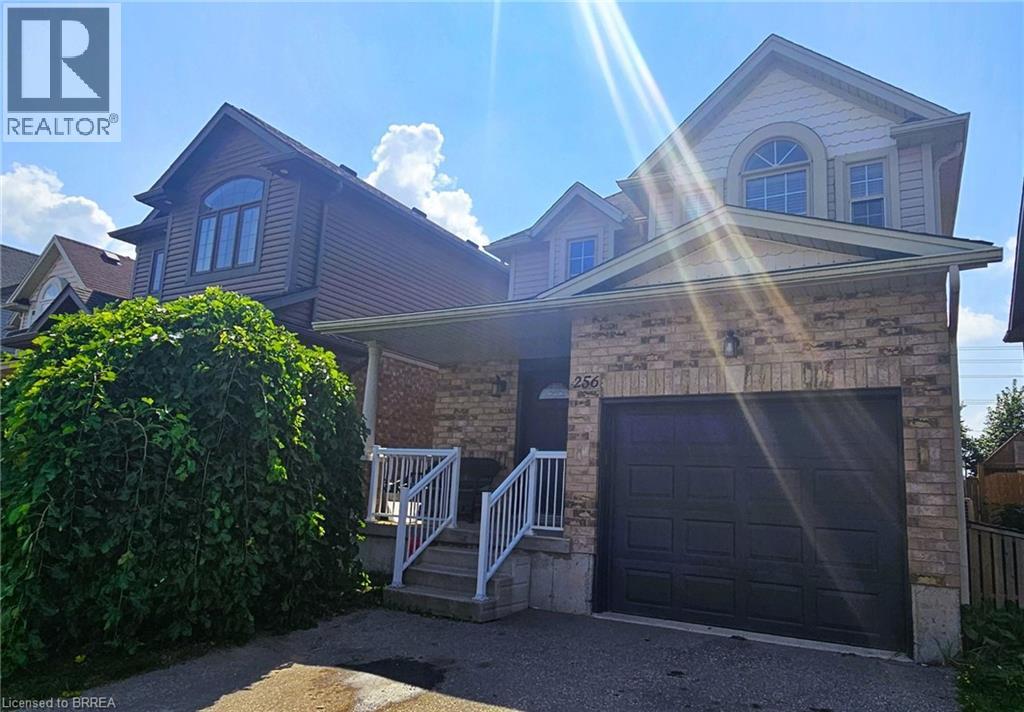 Property at 256 SIENNA Crescent image 3