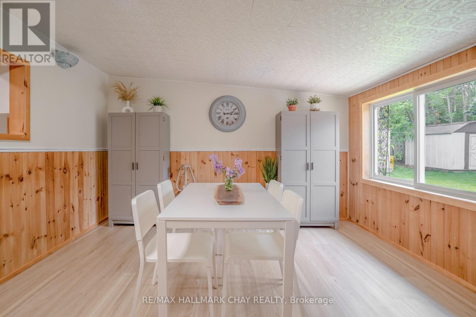 2 Wallis Street, Oro-Medonte, Ontario  L3V 8N9 - Photo 10 - S12338028