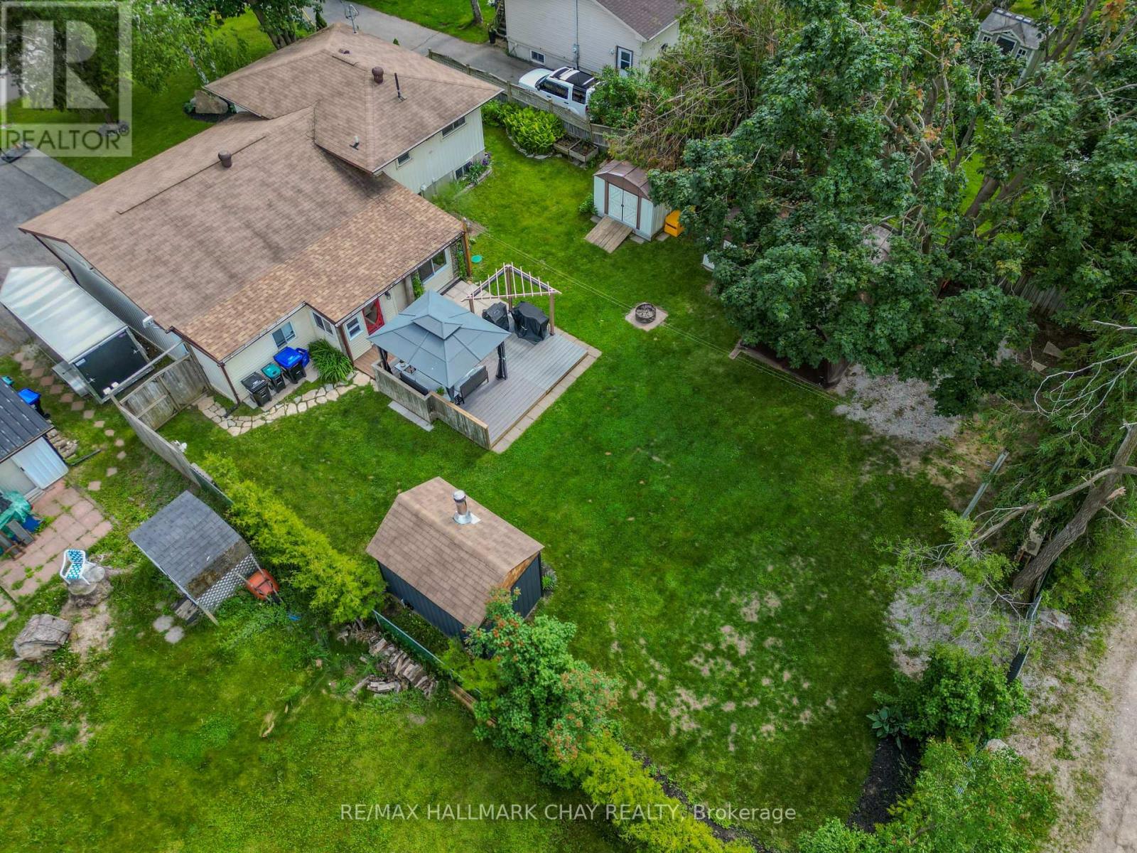 2 Wallis Street, Oro-Medonte, Ontario  L3V 8N9 - Photo 3 - S12338028
