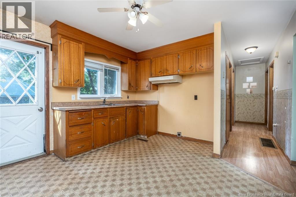 Property at 263 Whitepine image 3