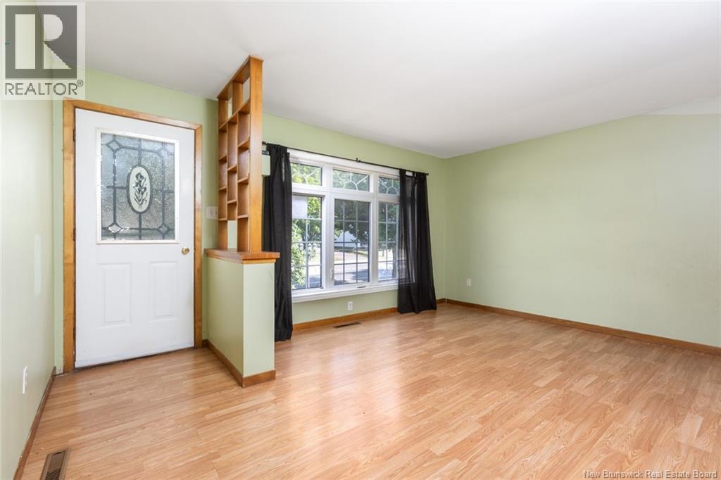 Property at 263 Whitepine image 5