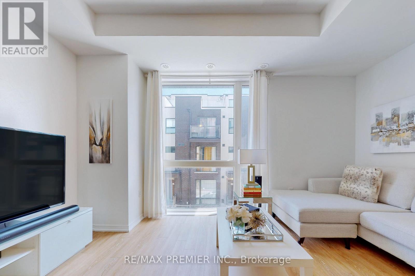 121 - 32 Fieldway Road, Toronto, Ontario  M8Z 3L2 - Photo 3 - W12338040