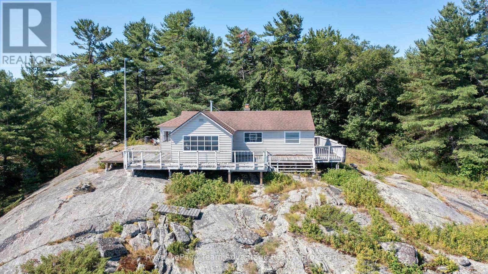 3 Island 57c, Carling, Ontario  P0G 1G0 - Photo 9 - X12338124