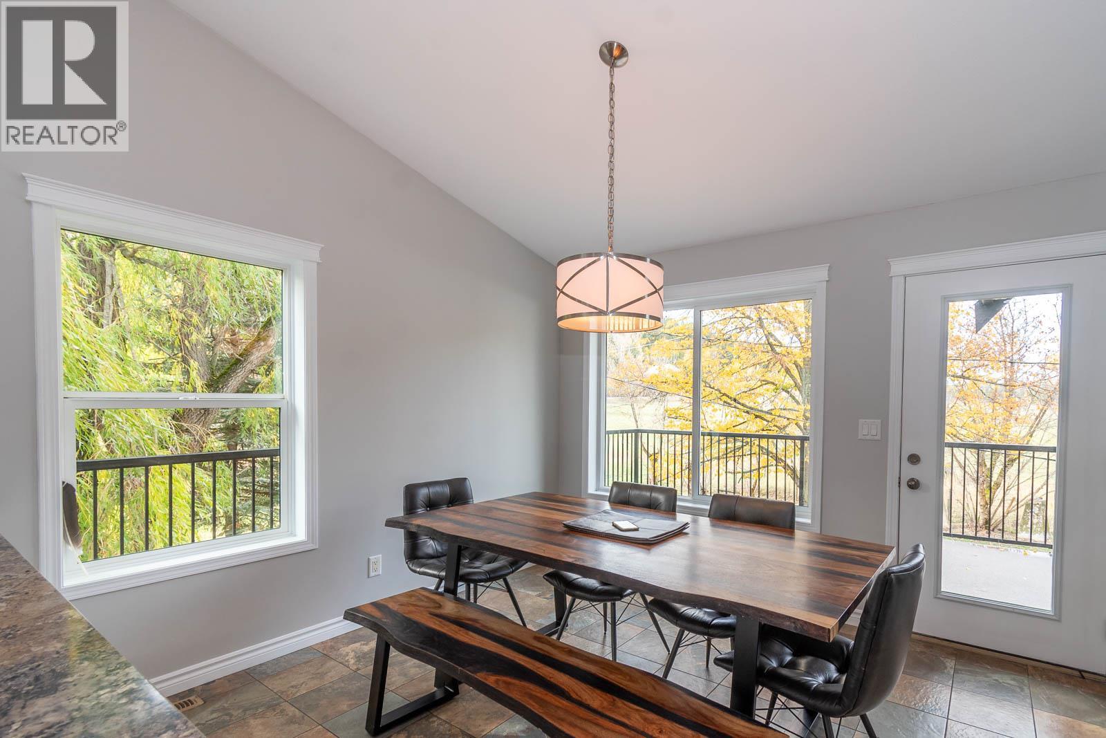 2234 Tappen Notch Hill Road, Tappen, British Columbia  V0E 2W1 - Photo 10 - 10345083