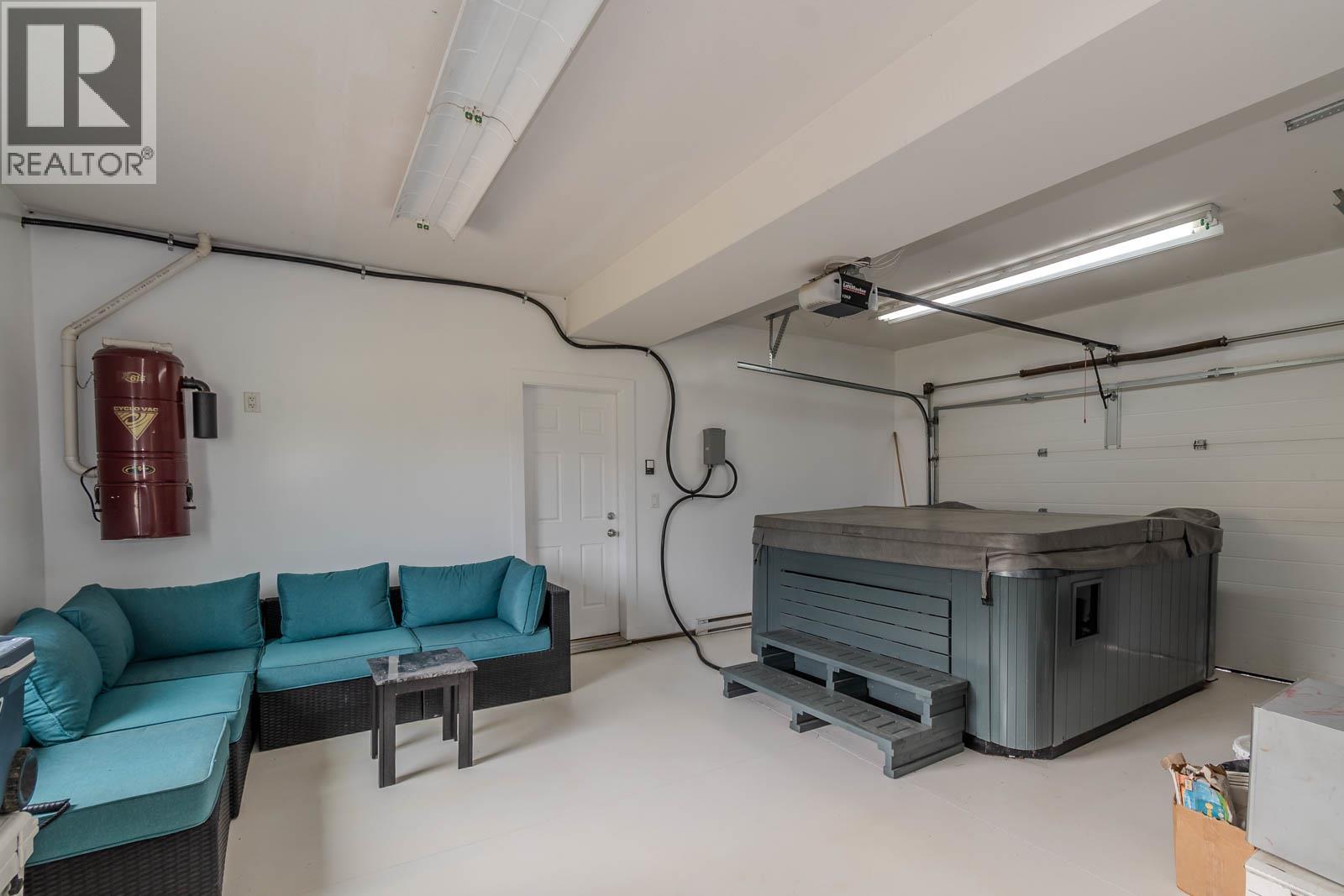 2234 Tappen Notch Hill Road, Tappen, British Columbia  V0E 2W1 - Photo 57 - 10345083