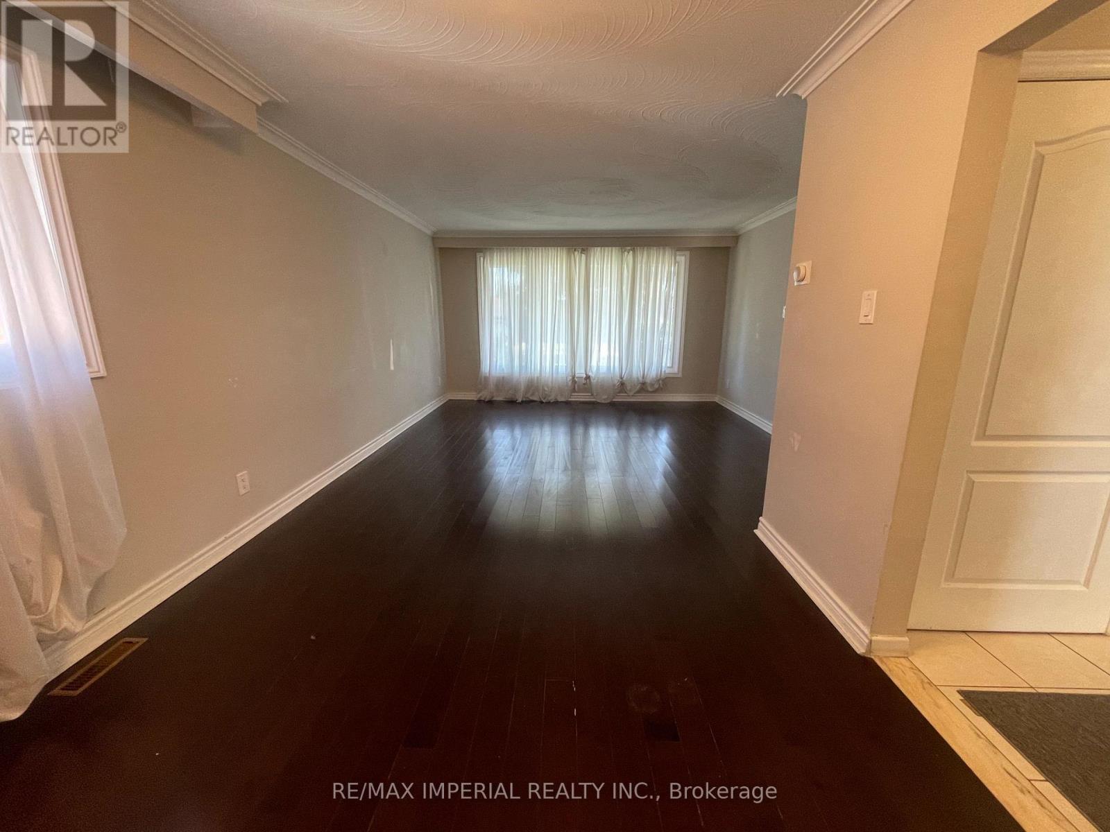 28 Bowhill Crescent, Toronto, Ontario  M2J 3S2 - Photo 2 - C12338118