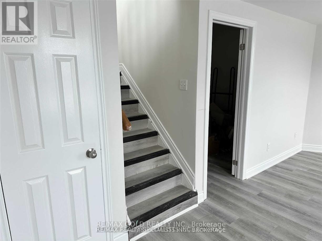 15958 Airport Road, Caledon, Ontario  L7C 1K5 - Photo 9 - W12305227