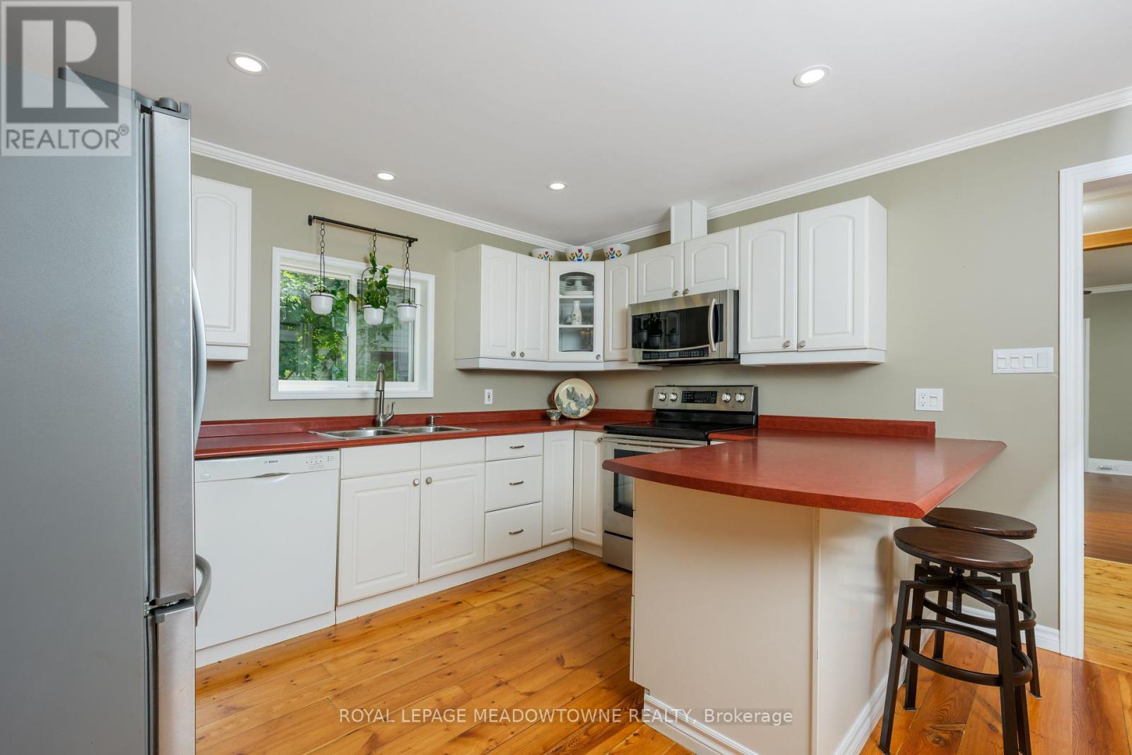 12369 Elizabeth Street, Halton Hills, Ontario  L0P 1H0 - Photo 14 - W12338107