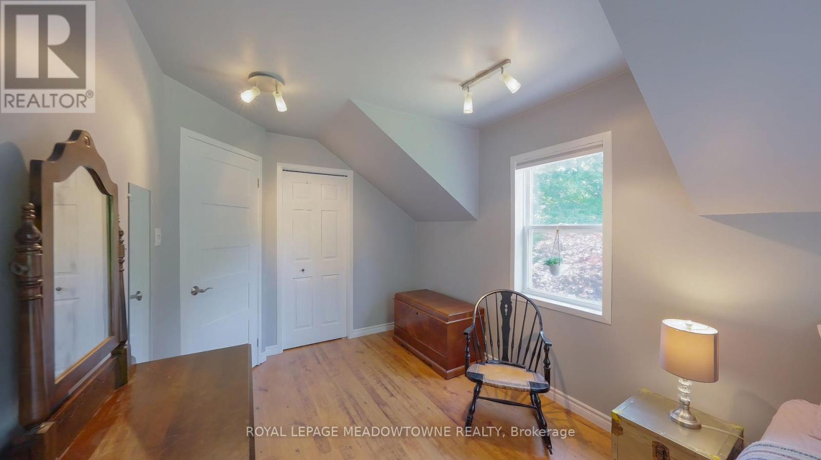 12369 Elizabeth Street, Halton Hills, Ontario  L0P 1H0 - Photo 27 - W12338107