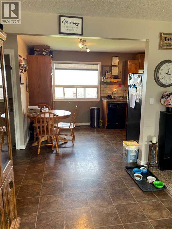 Property at 1286 Crockford Crescent NW image 5