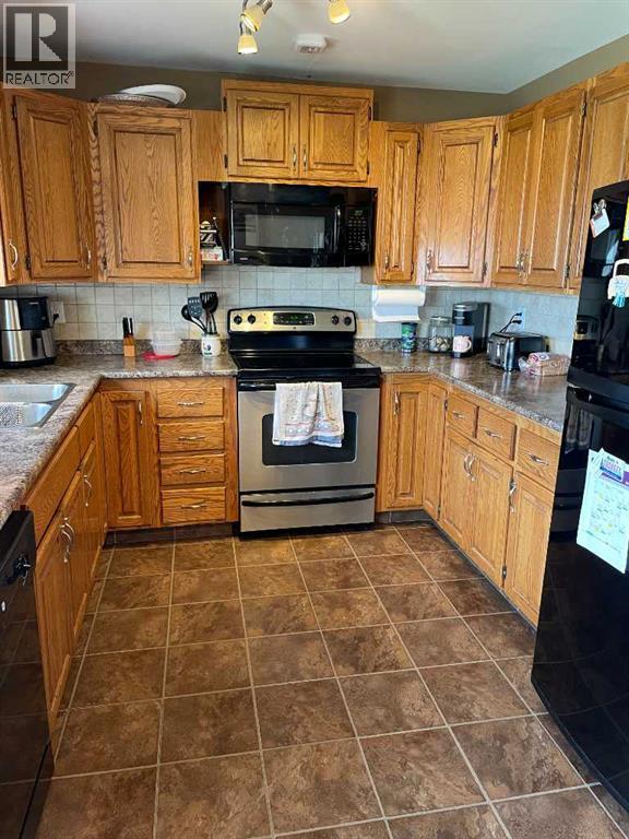 Property at 1286 Crockford Crescent NW image 3