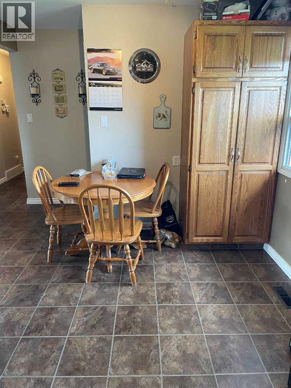 Property at 1286 Crockford Crescent NW image 4