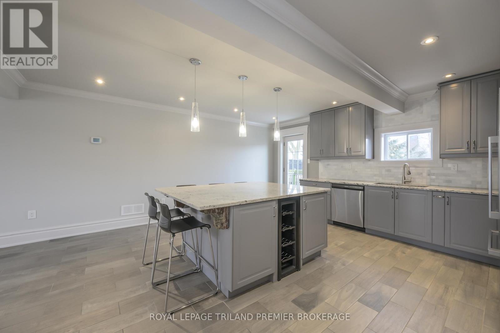 100 Central Avenue, London East, Ontario  N6A 1M4 - Photo 16 - X12338209