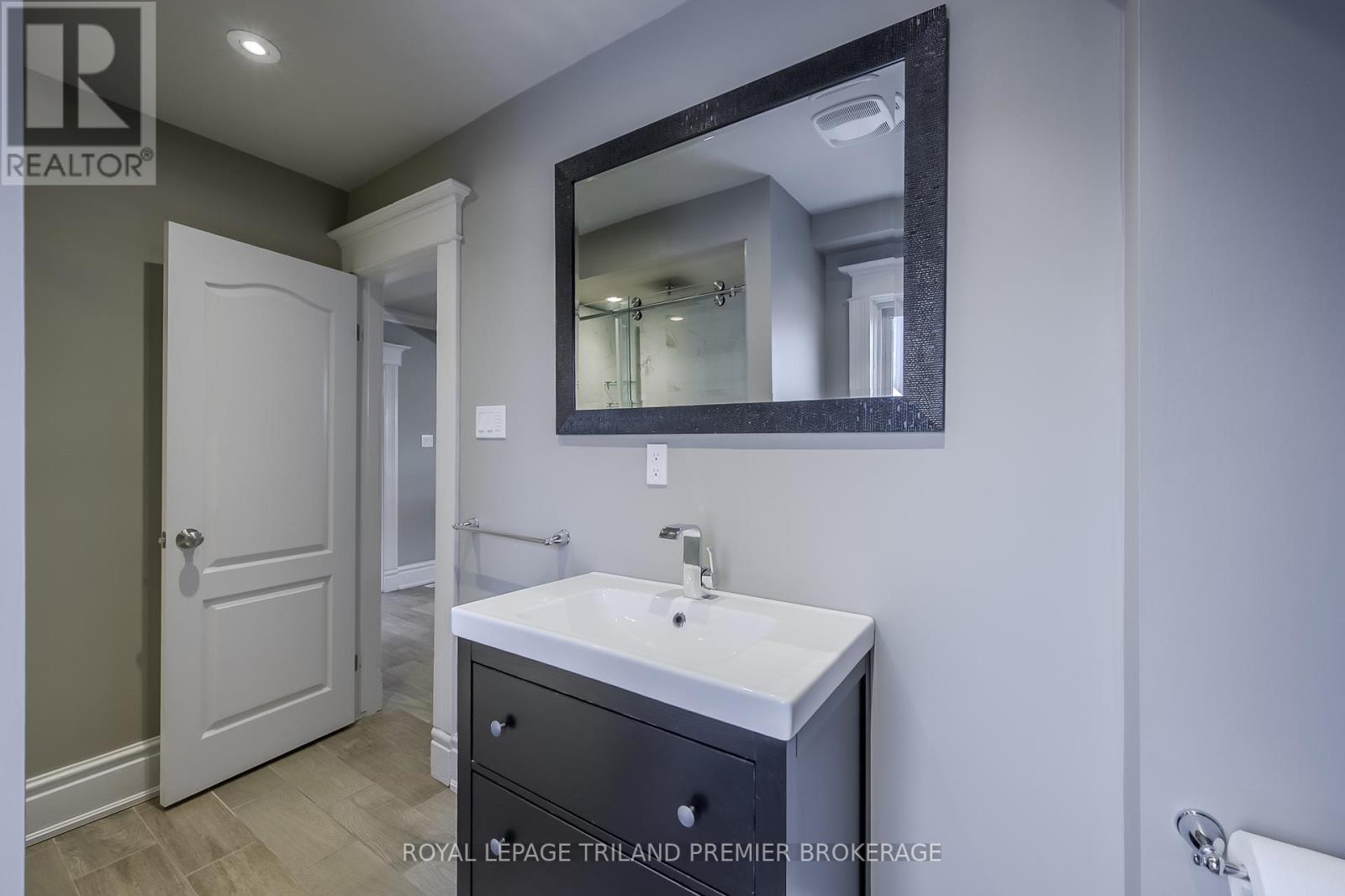 100 Central Avenue, London East, Ontario  N6A 1M4 - Photo 21 - X12338209