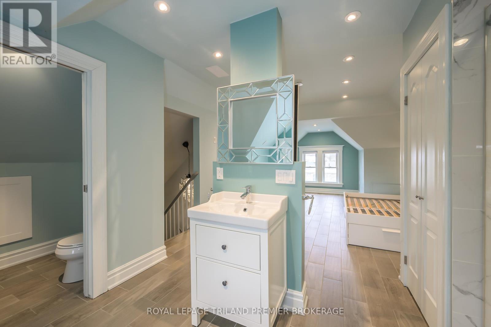 100 Central Avenue, London East, Ontario  N6A 1M4 - Photo 25 - X12338209