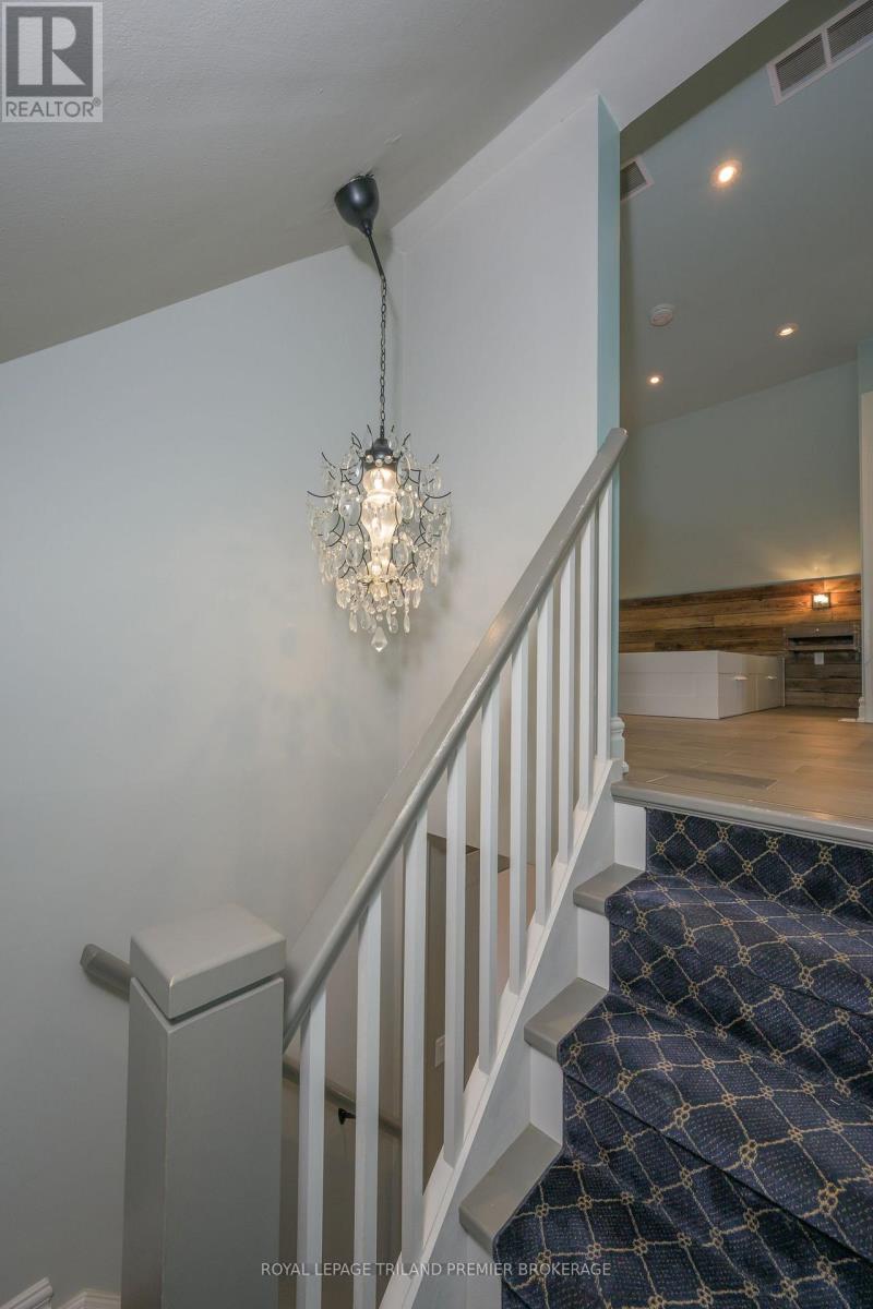 100 Central Avenue, London East, Ontario  N6A 1M4 - Photo 9 - X12338209