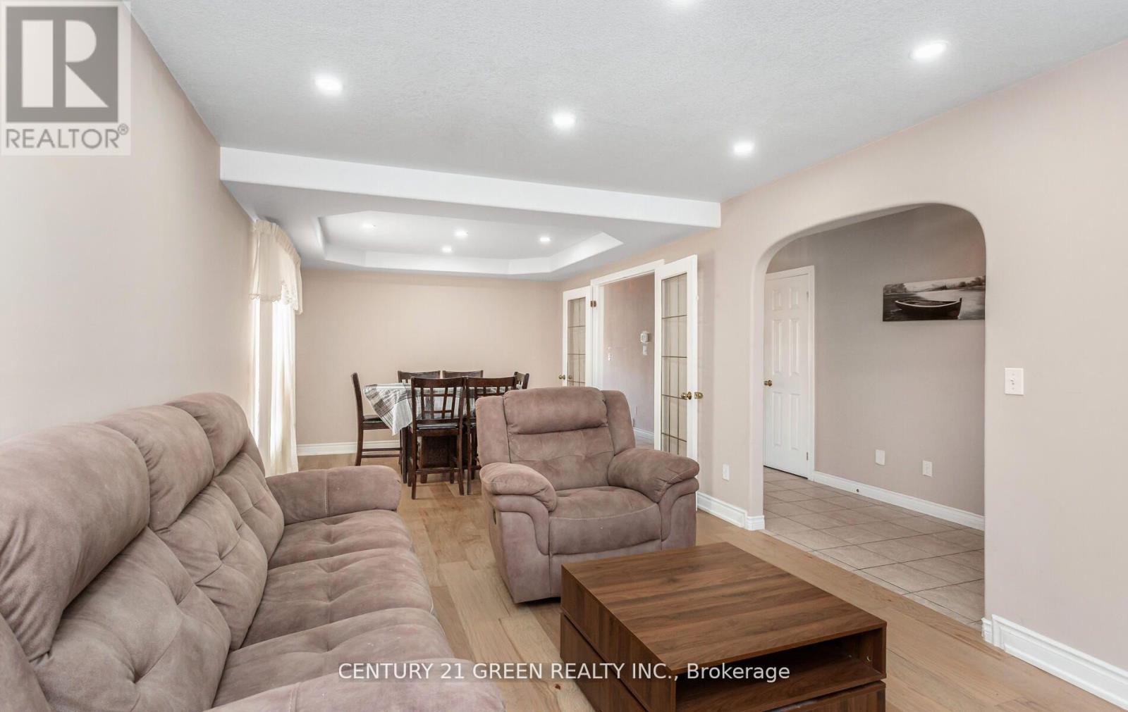 104 Lilywood Drive, Cambridge, Ontario  N1P 1H1 - Photo 10 - X12338096