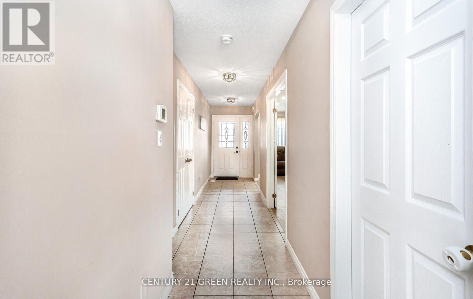 104 Lilywood Drive, Cambridge, Ontario  N1P 1H1 - Photo 13 - X12338096