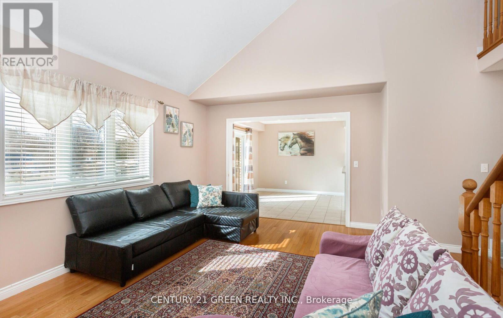 104 Lilywood Drive, Cambridge, Ontario  N1P 1H1 - Photo 16 - X12338096