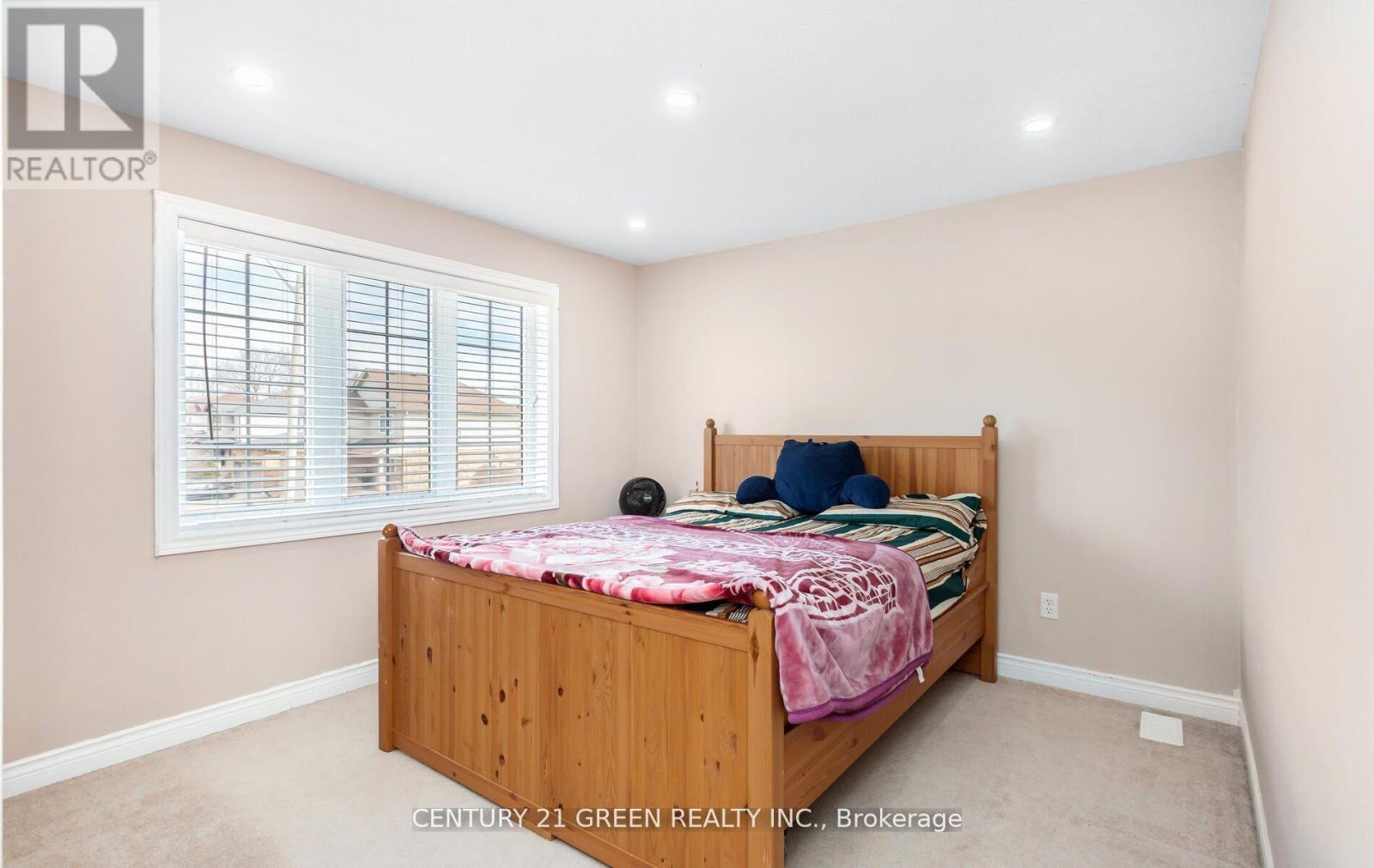 104 Lilywood Drive, Cambridge, Ontario  N1P 1H1 - Photo 37 - X12338096