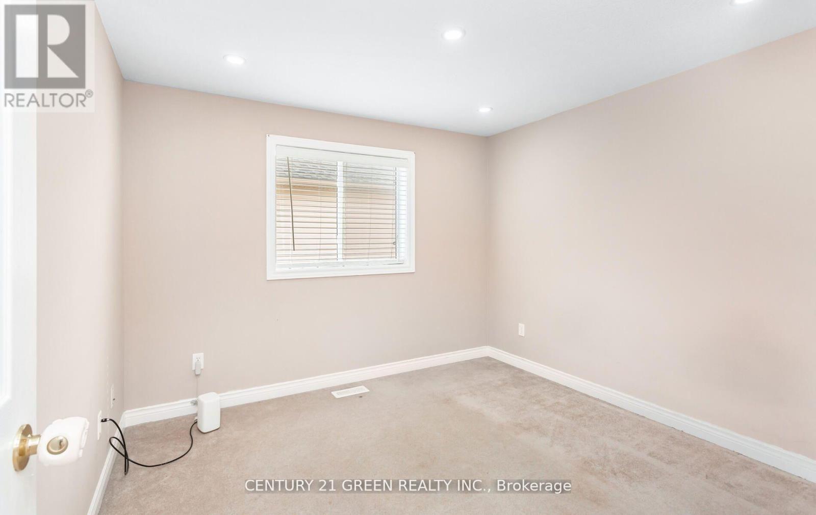 104 Lilywood Drive, Cambridge, Ontario  N1P 1H1 - Photo 42 - X12338096