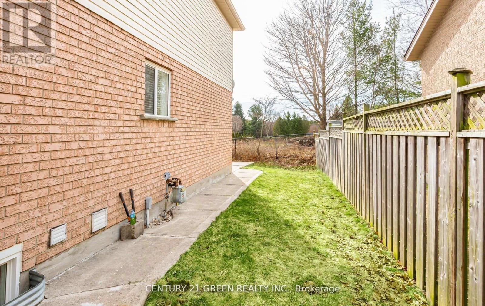 104 Lilywood Drive, Cambridge, Ontario  N1P 1H1 - Photo 46 - X12338096