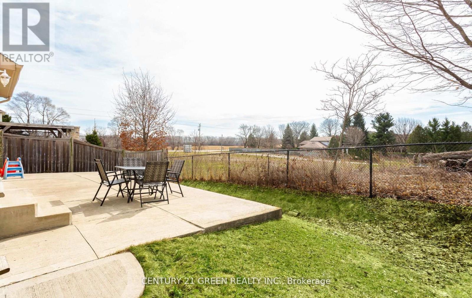 104 Lilywood Drive, Cambridge, Ontario  N1P 1H1 - Photo 48 - X12338096