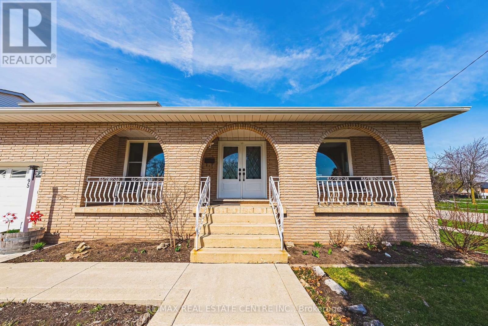 Property at 95 ELLINGTON AVENUE image 4