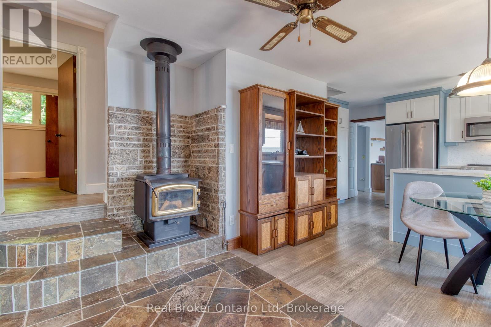121 Mallory Beach Road, South Bruce Peninsula, Ontario  N0H 2T0 - Photo 10 - X12268320