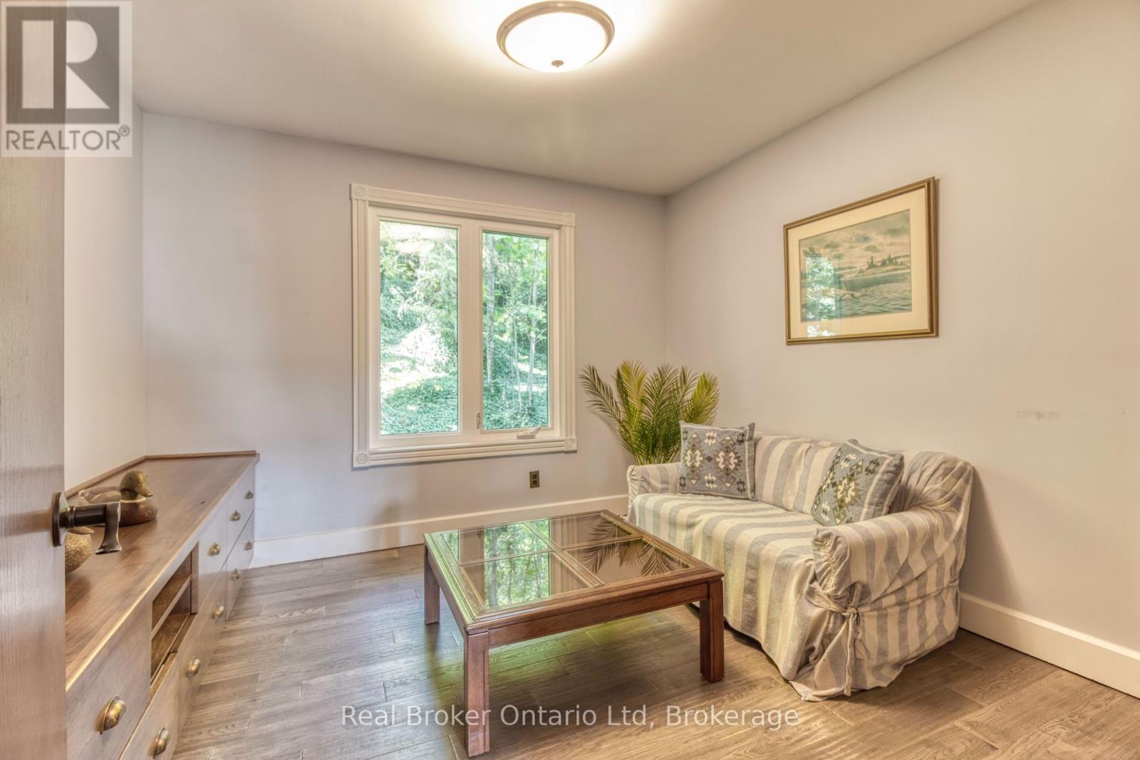 121 Mallory Beach Road, South Bruce Peninsula, Ontario  N0H 2T0 - Photo 15 - X12268320