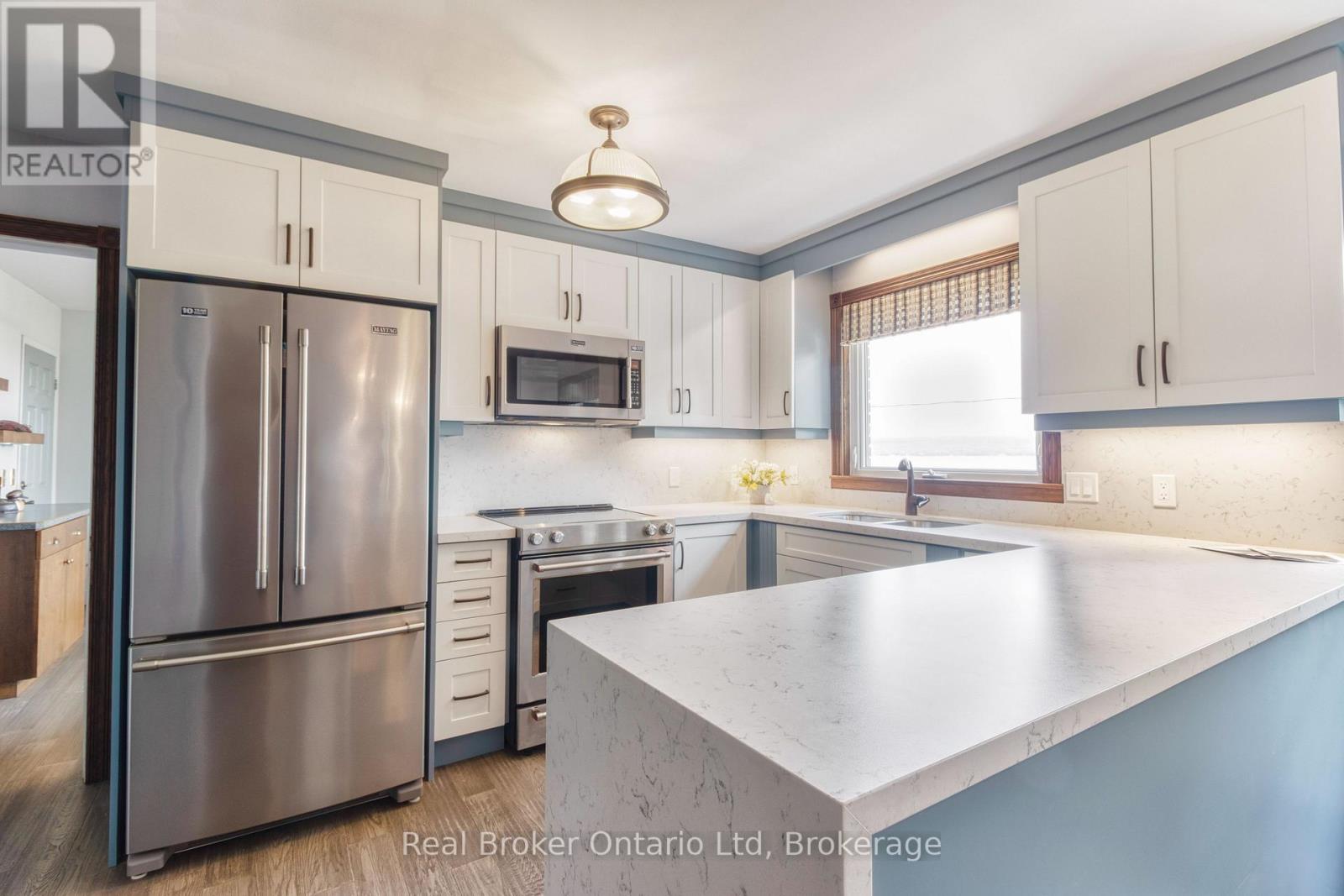 121 Mallory Beach Road, South Bruce Peninsula, Ontario  N0H 2T0 - Photo 25 - X12268320
