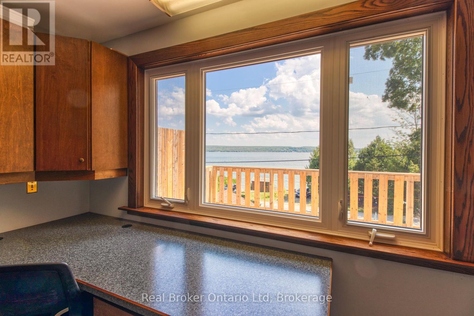 121 Mallory Beach Road, South Bruce Peninsula, Ontario  N0H 2T0 - Photo 19 - X12268320