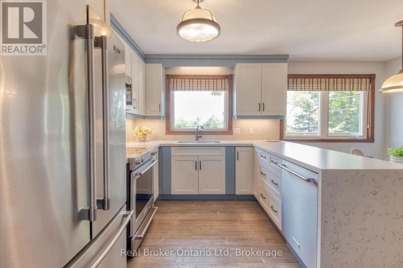 121 Mallory Beach Road, South Bruce Peninsula, Ontario  N0H 2T0 - Photo 22 - X12268320