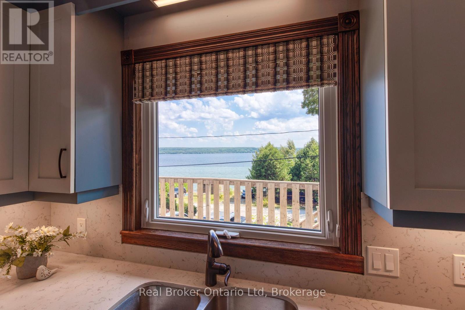 121 Mallory Beach Road, South Bruce Peninsula, Ontario  N0H 2T0 - Photo 24 - X12268320