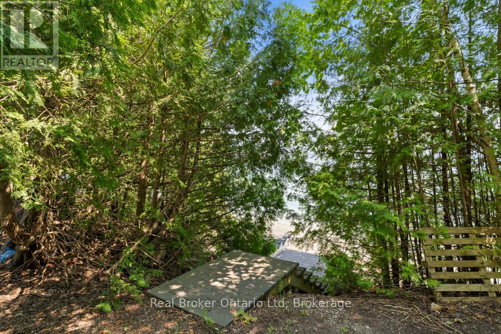 121 Mallory Beach Road, South Bruce Peninsula, Ontario  N0H 2T0 - Photo 28 - X12268320