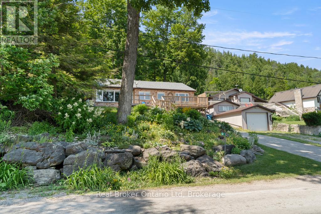 121 Mallory Beach Road, South Bruce Peninsula, Ontario  N0H 2T0 - Photo 29 - X12268320