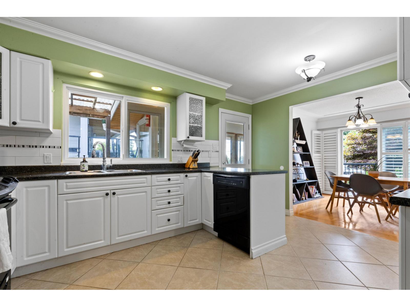 1310 Parker Street, White Rock, British Columbia  V4B 4S3 - Photo 8 - R3035923