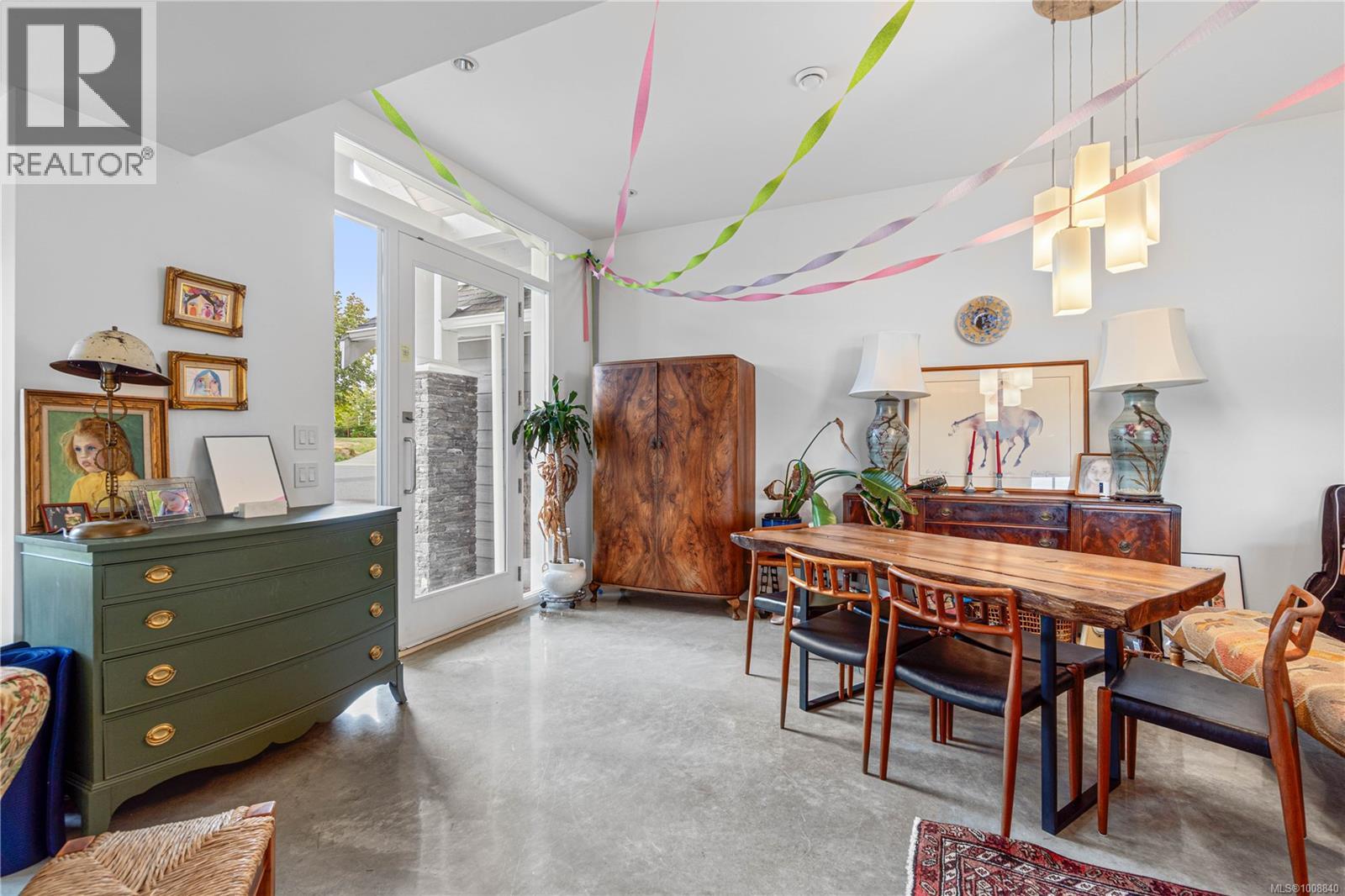 Property at 3461 Santa Fe Pl image 3
