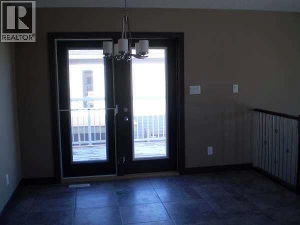 Property at 7406 89 Street image 4