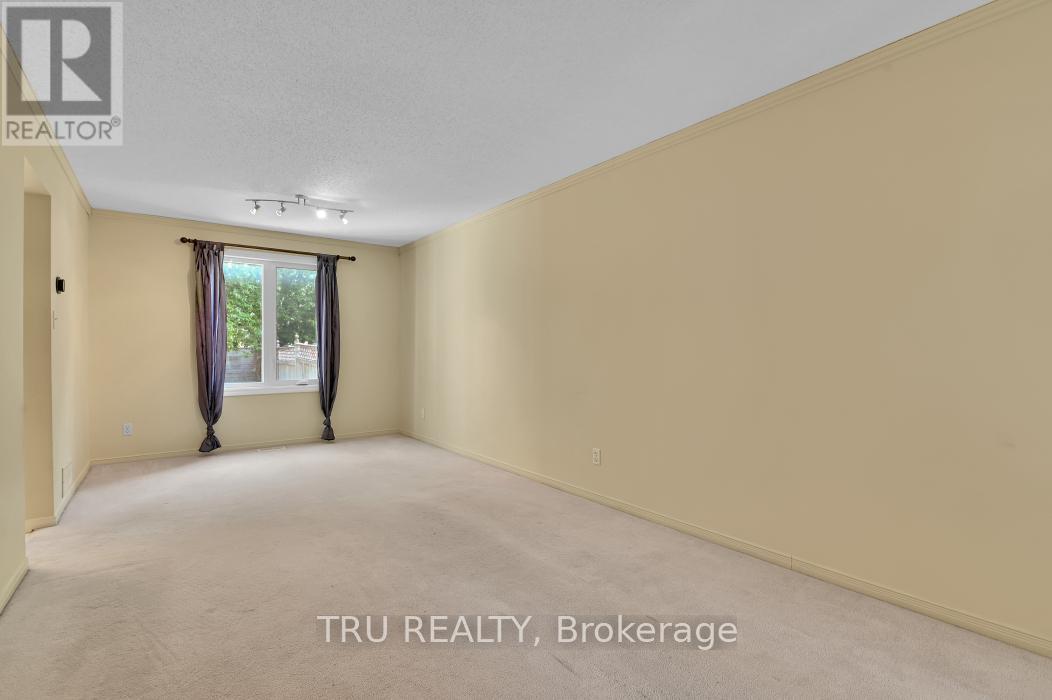 40 Baton Court, Ottawa, Ontario  K2L 4C8 - Photo 10 - X12338231