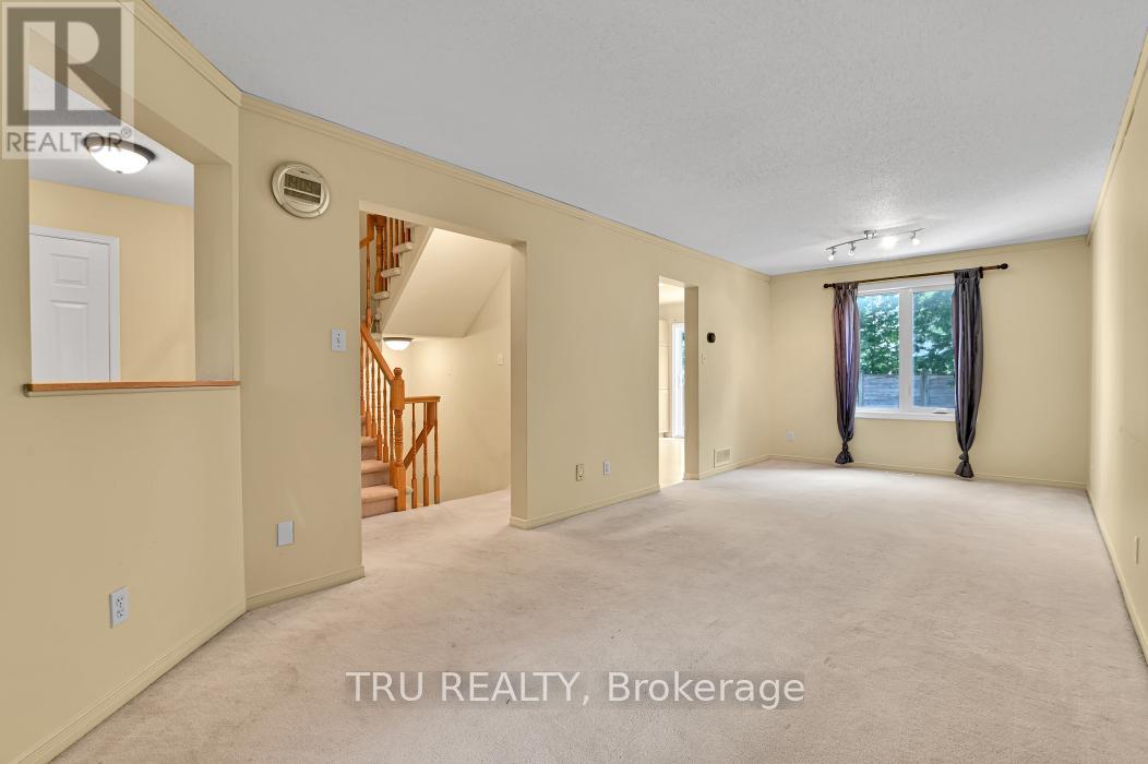 40 Baton Court, Ottawa, Ontario  K2L 4C8 - Photo 11 - X12338231