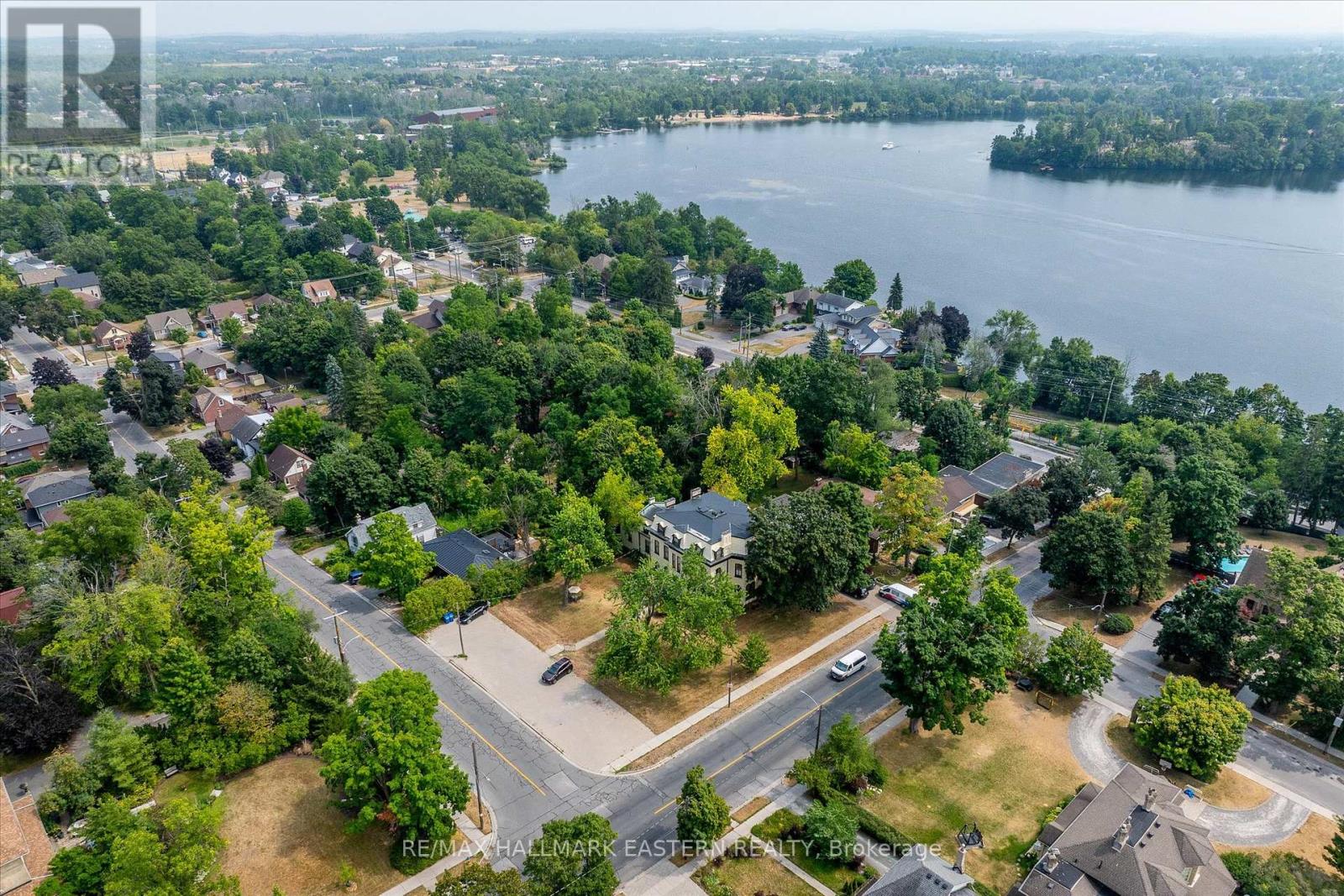 236 Burnham Street, Peterborough East, Ontario  K9H 1T1 - Photo 3 - X12338289