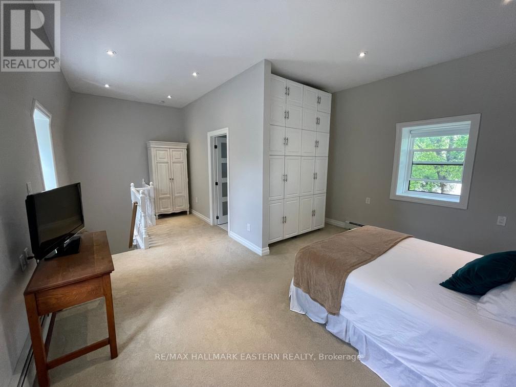 236 Burnham Street, Peterborough East, Ontario  K9H 1T1 - Photo 38 - X12338289