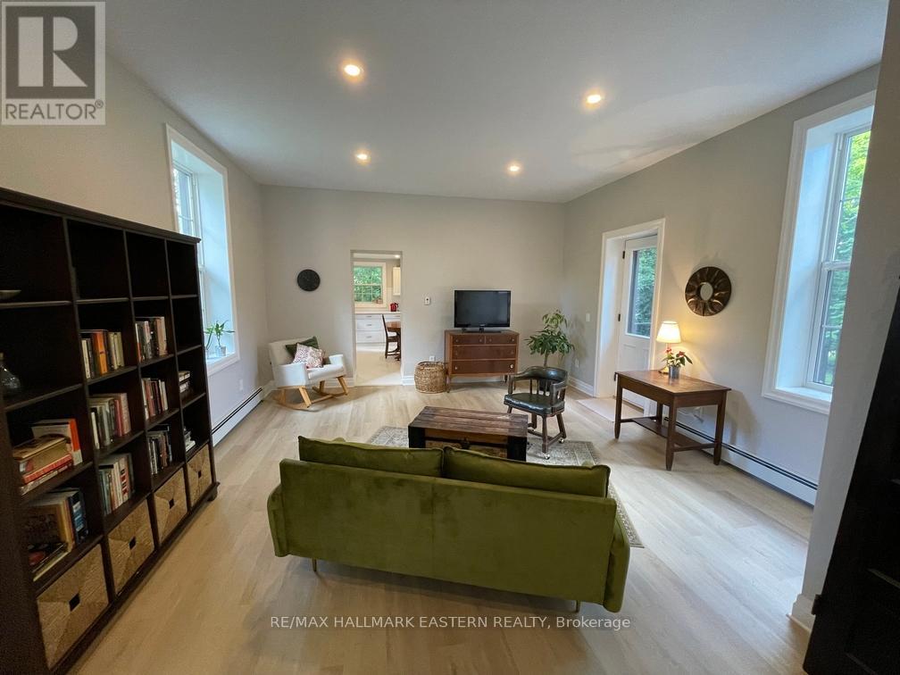 236 Burnham Street, Peterborough East, Ontario  K9H 1T1 - Photo 39 - X12338289