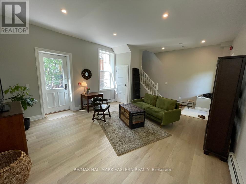 236 Burnham Street, Peterborough East, Ontario  K9H 1T1 - Photo 41 - X12338289