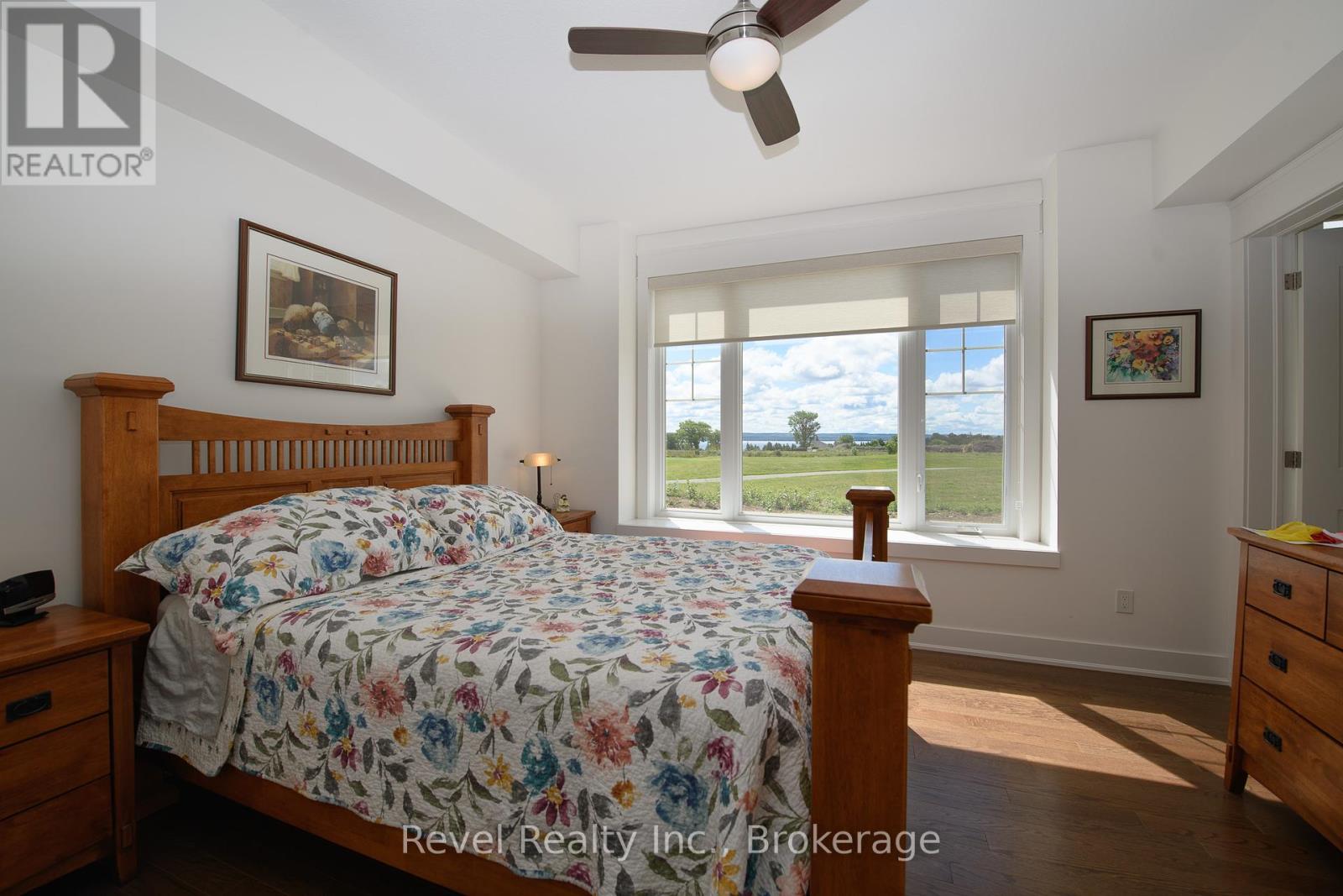 252 Ironwood Way, Georgian Bluffs, Ontario  N0H 1S0 - Photo 13 - X12329419