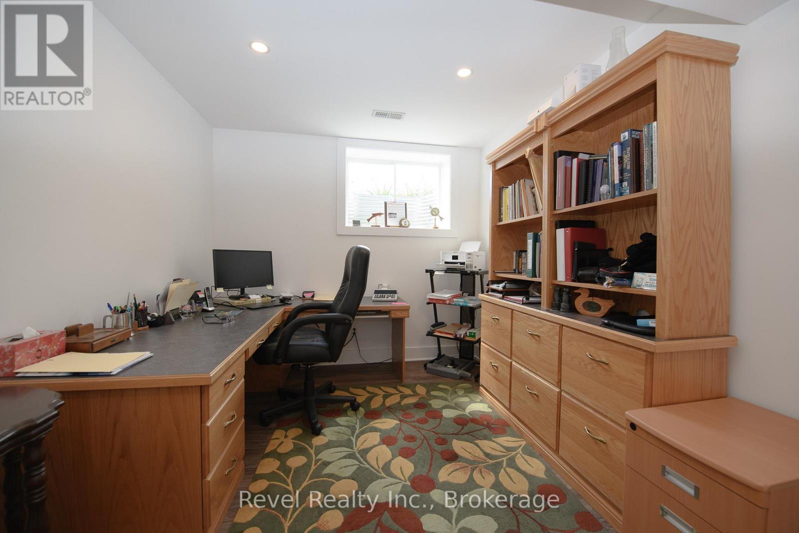 252 Ironwood Way, Georgian Bluffs, Ontario  N0H 1S0 - Photo 18 - X12329419