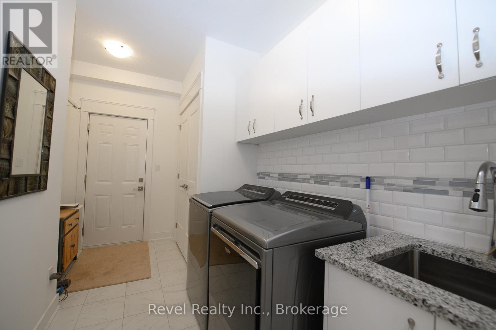 252 Ironwood Way, Georgian Bluffs, Ontario  N0H 1S0 - Photo 16 - X12329419