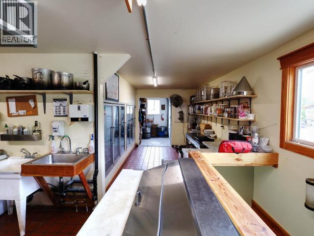 5987 Lund, Powell River, British Columbia   - Photo 13 - 19258