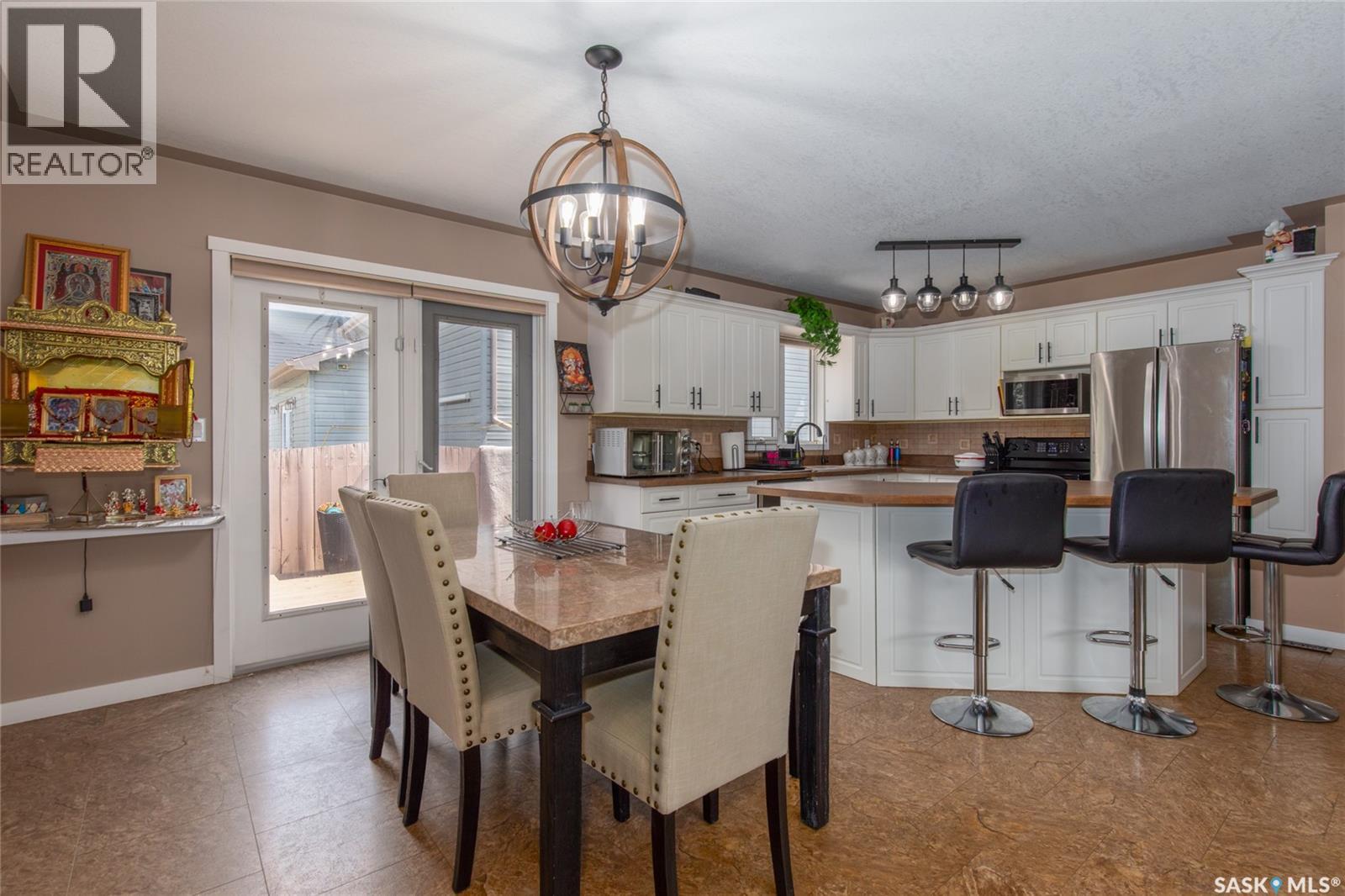 405 4th Avenue Ne, Moose Jaw, Saskatchewan  S6H 8B8 - Photo 11 - SK015326